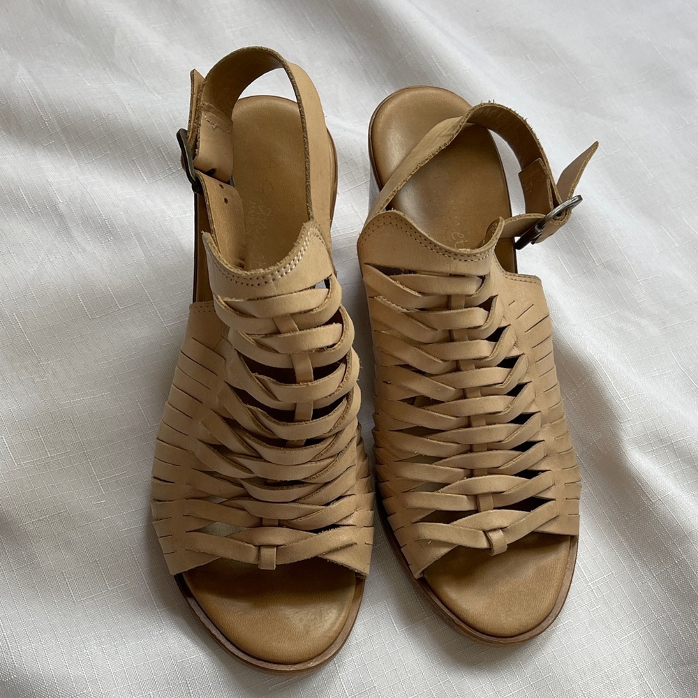 Elegant Tan Women's Woven Sandals